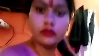 Nude indian m0m selfie 1