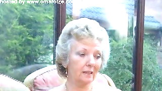 OmaFotzE Amateur Mature Granny Photos Slideshow