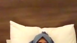 Hijab Girls Solo Masturbation (My Niece)