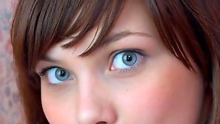 J15 Blue-eyed teen music slideshow