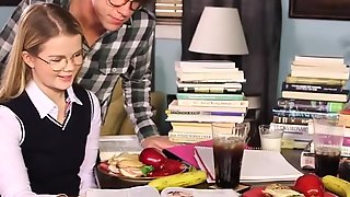 STP1 Little Sister Wants To Learn !