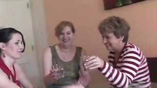 Horny Game With Mature Sluts