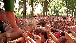 Lady gaga licked and groped while crowd surfing